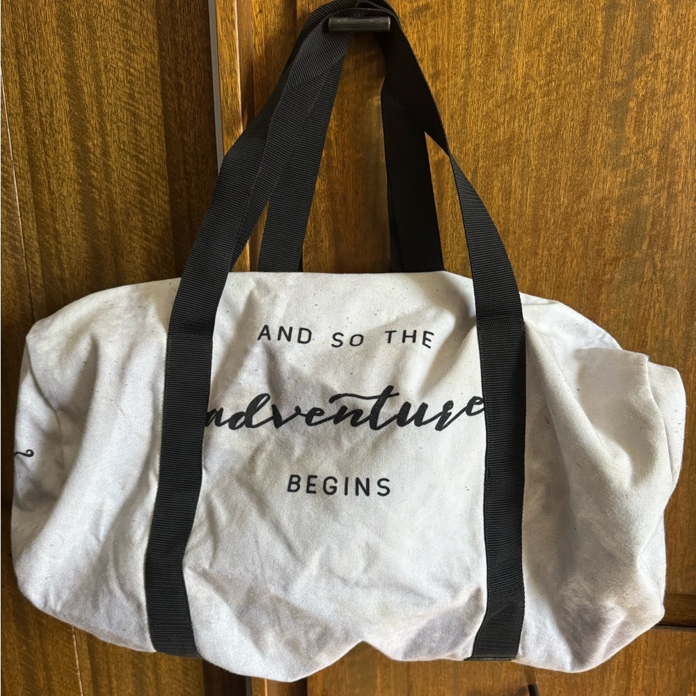 White and Grey Society 6 Duffel EUC